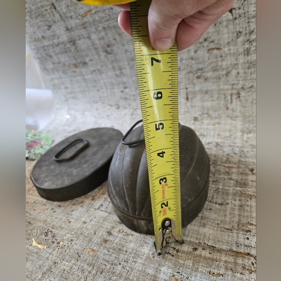 Vintage Tin Mold - Picture 7 of 7